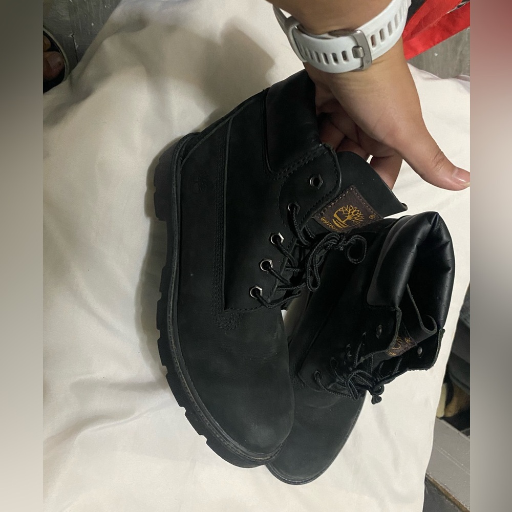Black Timberlands, waterproof